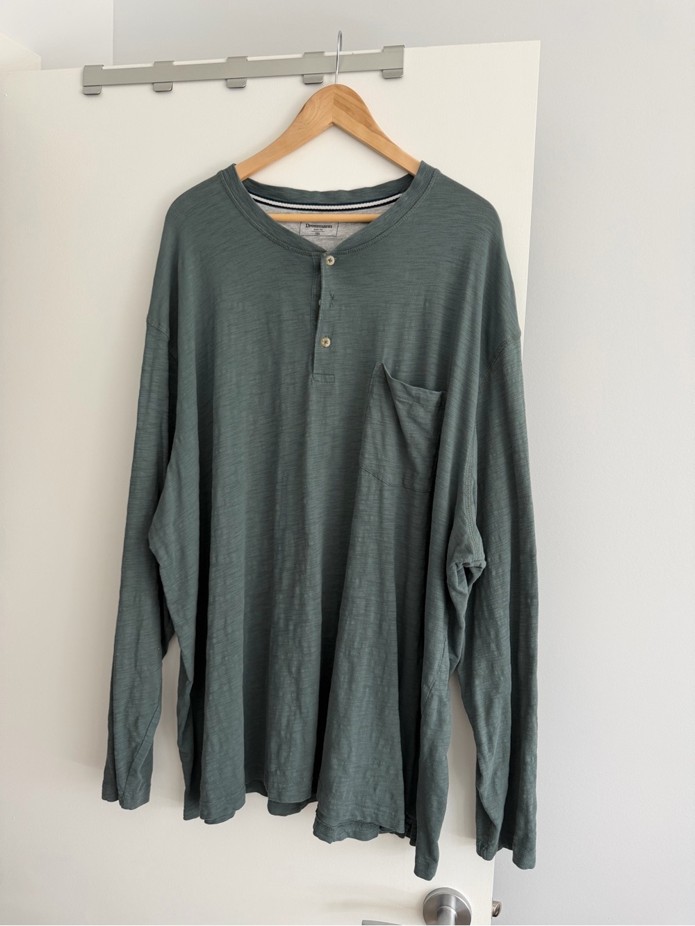 men's 100% cotton long-sleeve henley pocket shirt